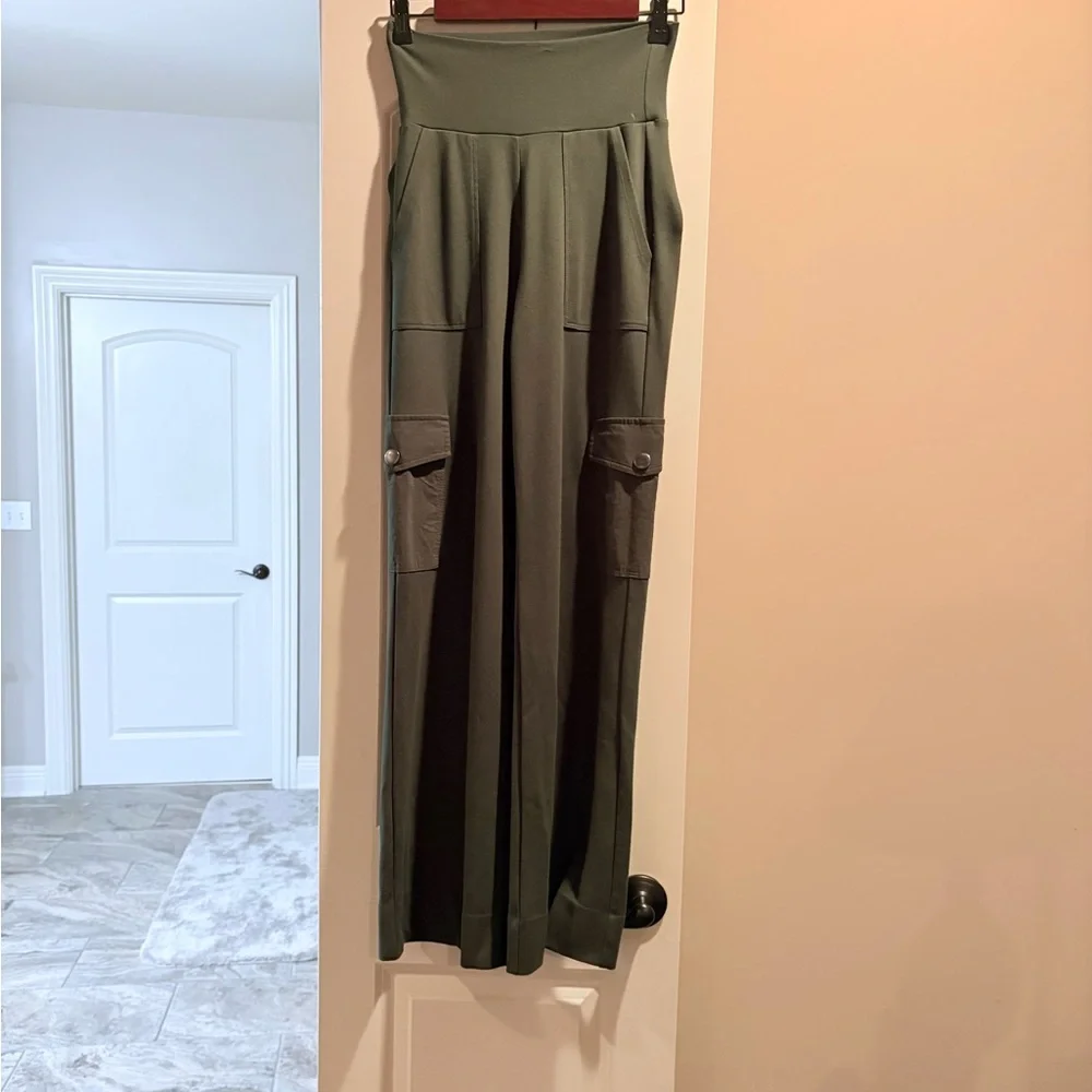 CAbi Olive Chargo Pants - Picture 5 of 9